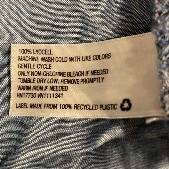 Merona Chambray top - Picture 5 of 5